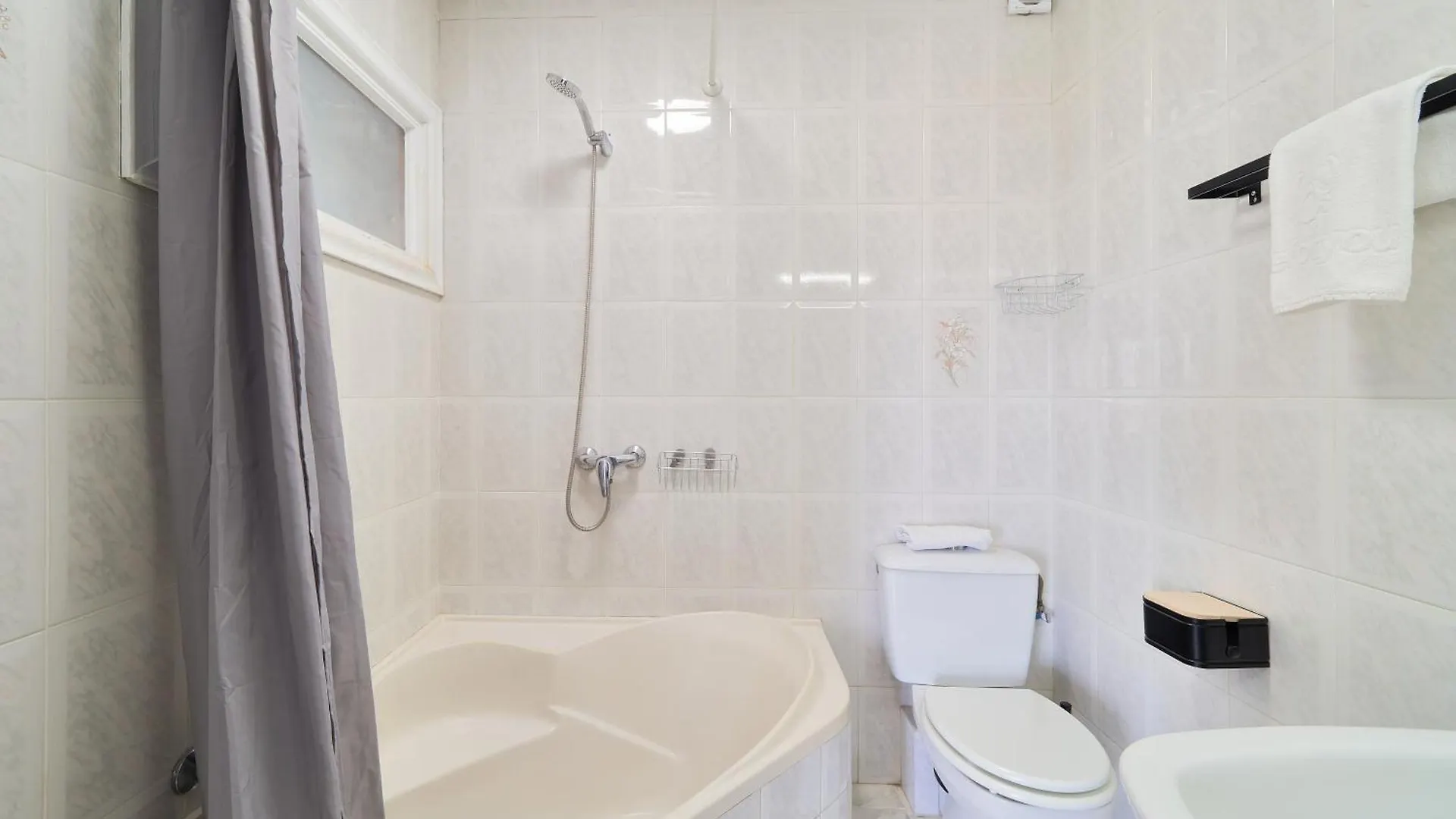 Weforyou Melisa House Near To The Beach بينالماذينا 0*,